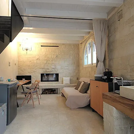 Design Loft, Romantic Retreat, Feltre بيت للعطل *