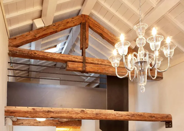 Design Loft, Romantic Retreat, Feltre فيلتري