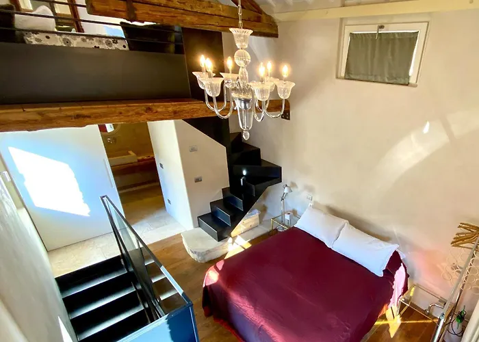 Design Loft, Romantic Retreat, Feltre Tatil Evi